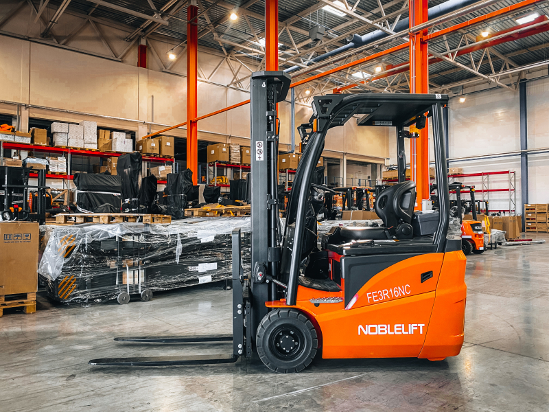 Электрический вилочный погрузчик FE3R16NC Duplex mast (Свинц-кислот 350Ач, В-4000мм) HV Market