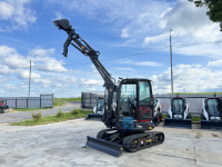 Мини-экскаватор QUADTRAC E40 PRO (4т, кабина, A/C, квикаплер, бур, 3 ковша) HV Market