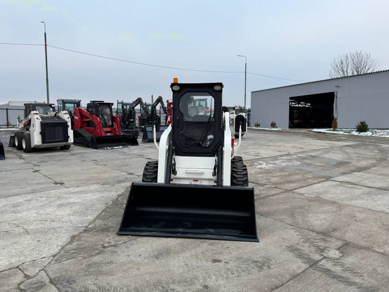 Мини-погрузчик XTRAC S8 (850 кг)