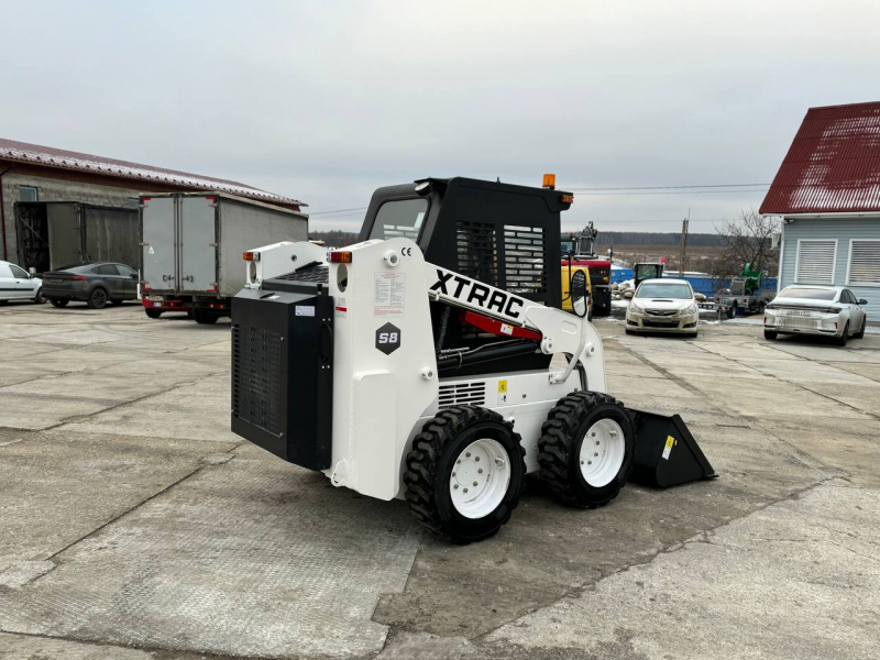 Мини-погрузчик XTRAC S8 (850 кг)
