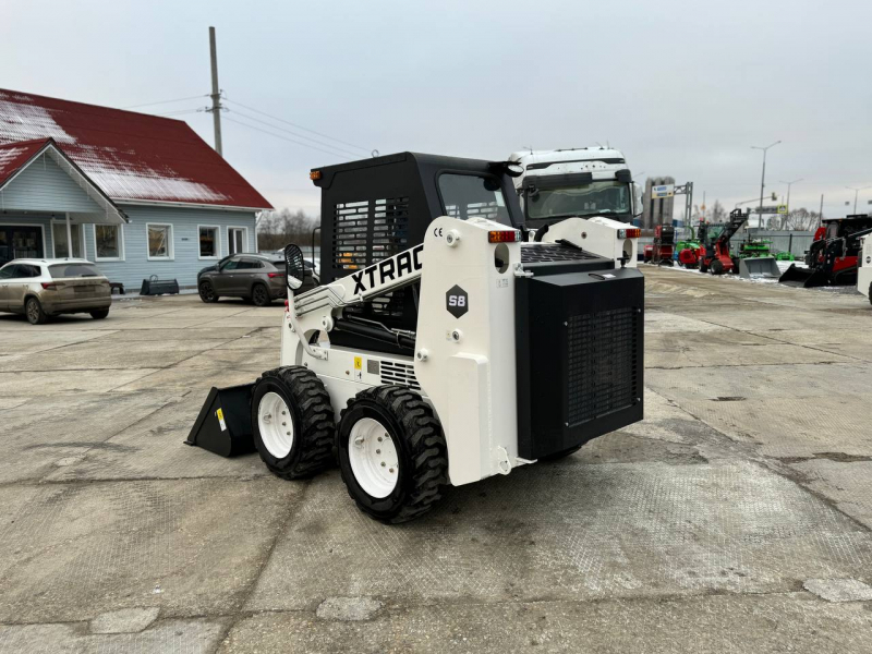 Мини-погрузчик XTRAC S8 (850 кг)