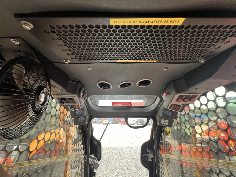 Мини-погрузчик DELCO SSL175 ИНДИЯ