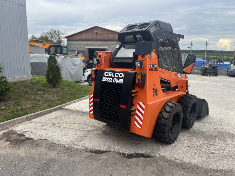 Мини-погрузчик DELCO SSL175 ИНДИЯ