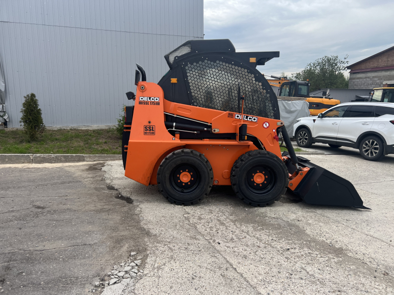 Мини-погрузчик DELCO SSL175 ИНДИЯ
