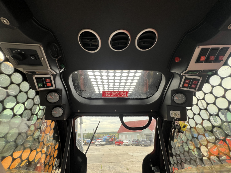 Мини-погрузчик DELCO SSL175 ИНДИЯ