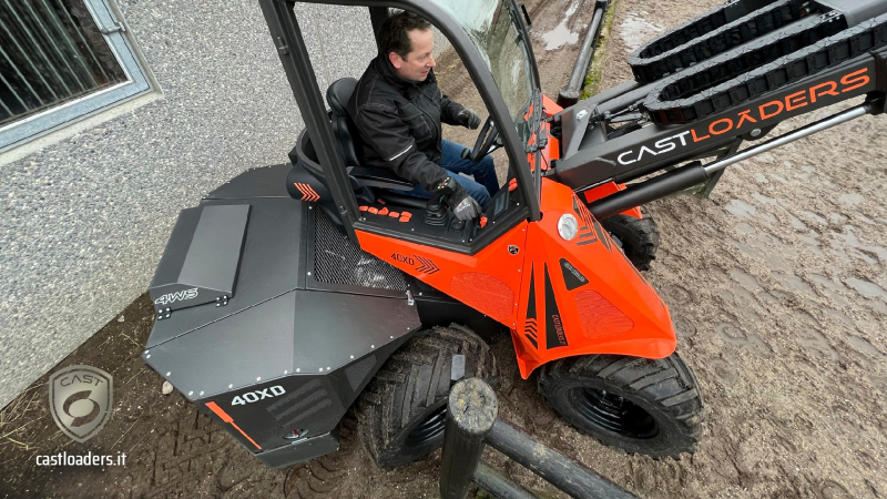 Мини-погрузчик CASTLOADERS 40XD (Большие колеса ALL TRAC )